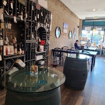 Uvae Kitchen & Wine Bar - Wine Bars Near Me - Chicago, Illinois Uvae Kitchen & Wine Bar - Wine Bars Near Me - Chicago, Illinois