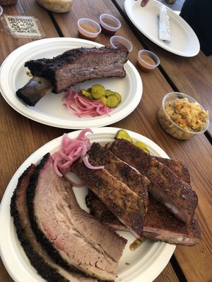 La Traila Barbecue by null