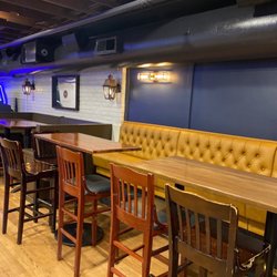 Hog Alley Lounge - New booth seating!