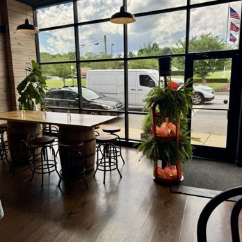 Spritzeria - Nice windows - Italian Near Me - Chattanooga, Tennessee Spritzeria - Nice windows - Italian Near Me - Chattanooga, Tennessee