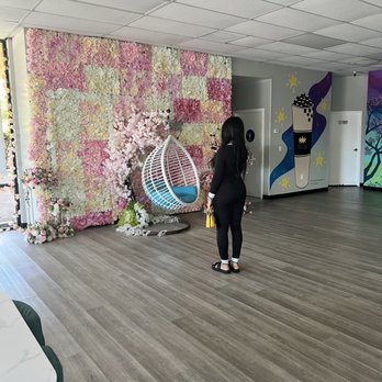 Toco Tea - Flower wall - Bubble Tea Near Me - El Sobrante , California Toco Tea - Flower wall - Bubble Tea Near Me - El Sobrante , California