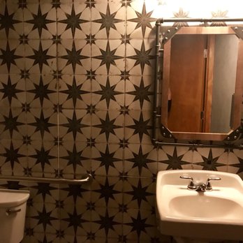Le Chick - Cute bathroom - Cocktail Bars Near Me - Miami, Florida Le Chick - Cute bathroom - Cocktail Bars Near Me - Miami, Florida