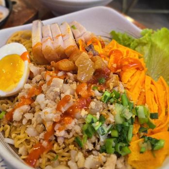 Loi's Kitchen - Vietnamese Near Me - Garden Grove, California