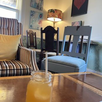 The Roost Cafe - Iced tea w lemonade - Cafes Near Me - King City, Ontario