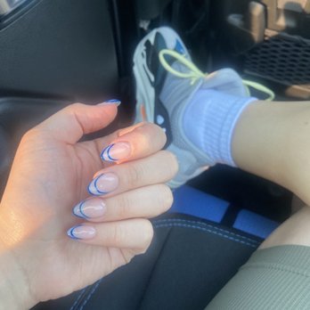 Lee Nails - Nail Salons Near Me - Chicago, Illinois
