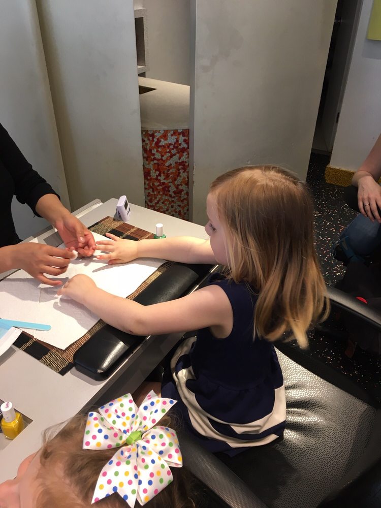 PINKY NAIL SALON Updated September 2024 64 Reviews 275 Amsterdam