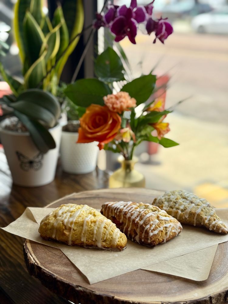 Bread & Vine Bistro Logo