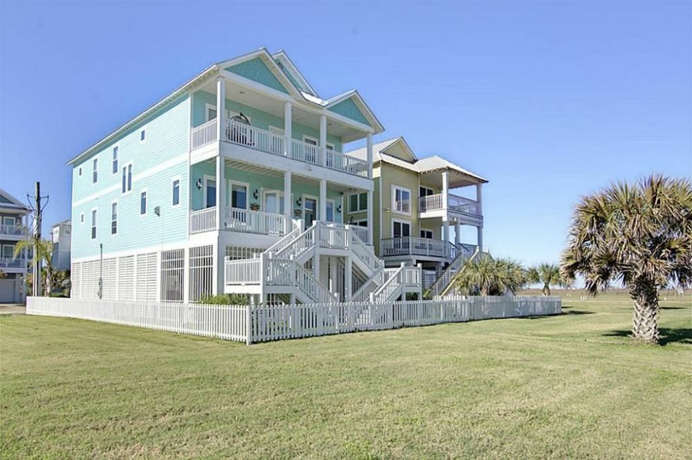 Slide of New World Builders