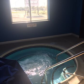 Days Inn by Wyndham Miami - The hot tub - Hotels Near Me - Miami, Oklahoma Days Inn by Wyndham Miami - The hot tub - Hotels Near Me - Miami, Oklahoma