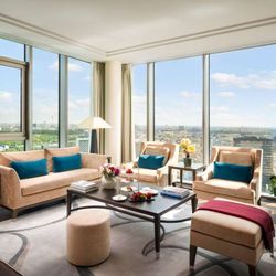 Waldorf Astoria Berlin - Guest room