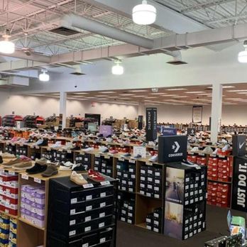 Off Broadway Shoe Warehouse - Shoe Stores Near Me - Knoxville, Tennessee Off Broadway Shoe Warehouse - Shoe Stores Near Me - Knoxville, Tennessee