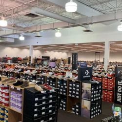 Off Broadway Shoe Warehouse