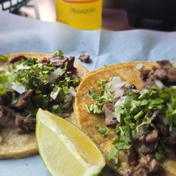 Los Sarapes - Taco de asada 10/10
