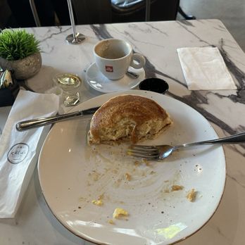 Crema Gourmet  - The pancakes were way too dense, but the syrup was OK. Not too sweet and a bold flavor. - Coffee & Tea Near Me - Pinecrest, Florida