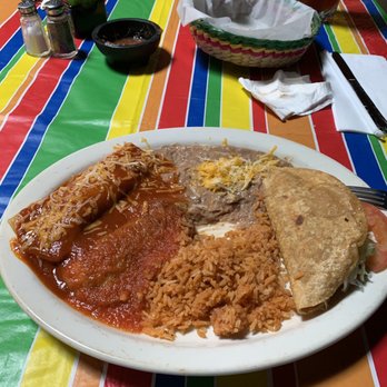 El Michoacan - Taco, chicken enchilada and Chile Relleno. - Mexican Near Me - Ramona, California