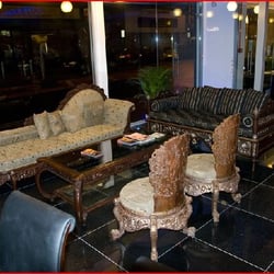 Salt N Pepper Grill - Waiting Area