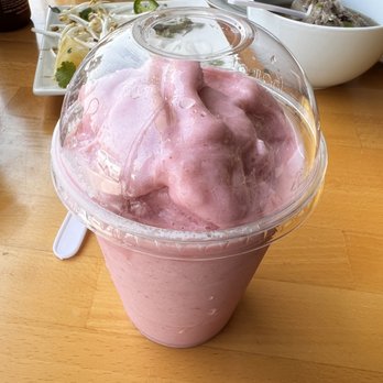 Pho Legend - Strawberry smoothie - Noodles Near Me - Los Angeles, California Pho Legend - Strawberry smoothie - Noodles Near Me - Los Angeles, California