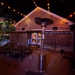 Montreux Bar & Grill