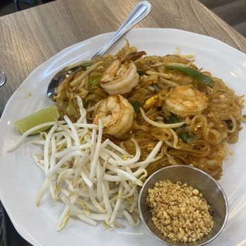 Fire Tiger Thai Food - Pad Thai with shrimp - Thai Near Me - Whittier, California