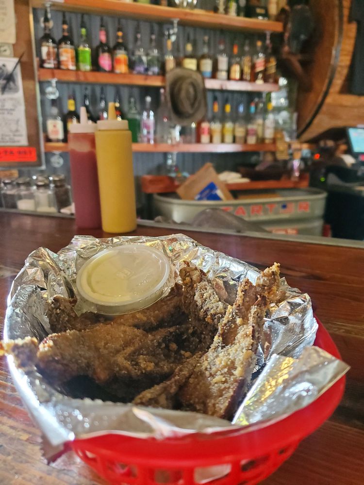 THE HITCHING POST 95 Photos & 156 Reviews Pizza 2341 N Apache Tr