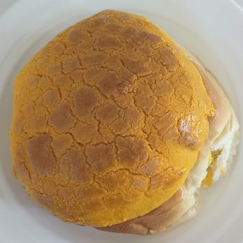 Lido Restaurant - Pineapple Bun - Hong Kong Style Cafe Near Me - Richmond, British Columbia