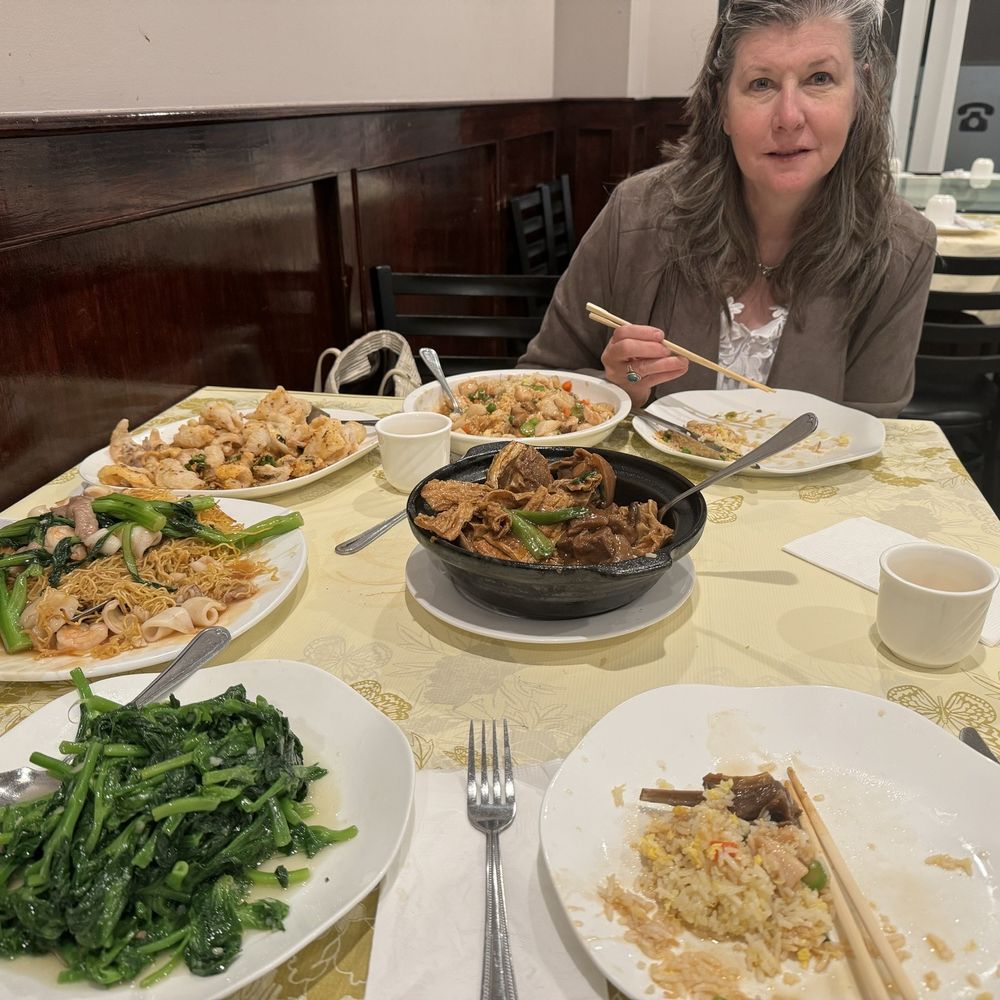 Wealth Seafood Restaurant - Garlic pea sprouts, Lamb and mushrooms, Seafood and Pork Vermicelli, Salt and Pepper Calamari, Fu Chow Style Rice - Seafood Near Me - Quincy, Massachusetts Wealth Seafood Restaurant - Garlic pea sprouts, Lamb and mushrooms, Seafood and Pork Vermicelli, Salt and Pepper Calamari, Fu Chow Style Rice - Seafood Near Me - Quincy, Massachusetts