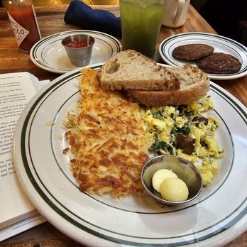 Ted's Bulletin Gaithersburg - Farmer's Scramble* - bell peppers, mushrooms, spinach, Tillamook cheddar, hash browns, artisan sourdough - New American Near Me - Gaithersburg, Maryland Ted's Bulletin Gaithersburg - Farmer's Scramble* - bell peppers, mushrooms, spinach, Tillamook cheddar, hash browns, artisan sourdough - New American Near Me - Gaithersburg, Maryland