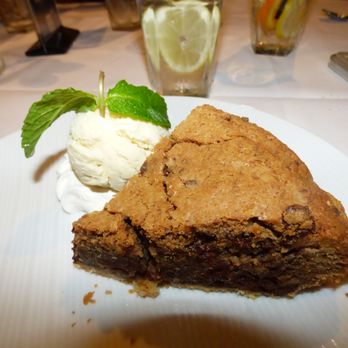 The Bungalow - The best treat - Tollhouse pie with ice cream - Steakhouses Near Me - Corona del Mar, California The Bungalow - The best treat - Tollhouse pie with ice cream - Steakhouses Near Me - Corona del Mar, California