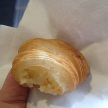 Baretto Caffe - Italian pastries - Cafes Near Me - Toronto, Ontario