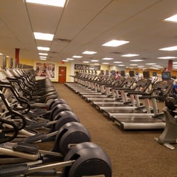 Gold's Gym - Empty compared to CA