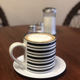 Hazelnut cafe latte (L) Hazelnut cafe latte (L)
