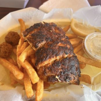 Schooners - Grouper basket - Seafood Near Me - Panama City Beach, Florida Schooners - Grouper basket - Seafood Near Me - Panama City Beach, Florida