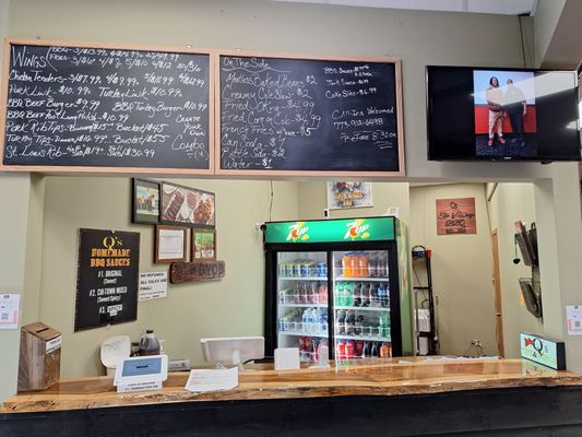 QS TIPS AND WINGS BBQ by null