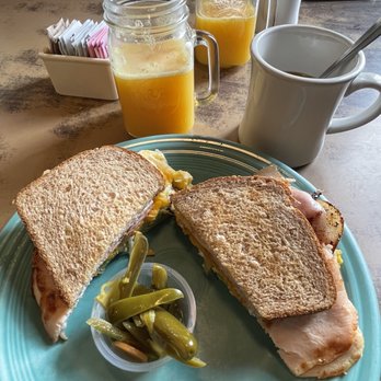 Miz Zip's - Orange Juice, My Husbands Breakfast Sandwich - American Near Me - Flagstaff, Arizona