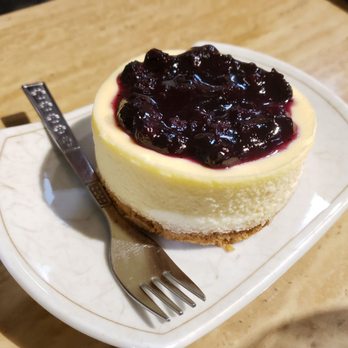Tiny Pyramid - Blueberry cheesecake - Cafes Near Me - Honolulu, Hawaii Tiny Pyramid - Blueberry cheesecake - Cafes Near Me - Honolulu, Hawaii