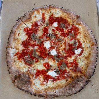Itala Pizza - Leonardo - sausage, sweet red peppers & caramelized cipolline onions - Pizza Near Me - Duluth, Georgia Itala Pizza - Leonardo - sausage, sweet red peppers & caramelized cipolline onions - Pizza Near Me - Duluth, Georgia