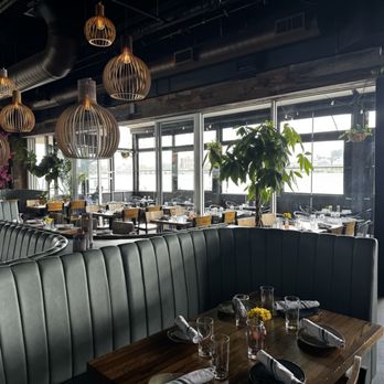 Taverna Veranda - Mediterranean Near Me - Edgewater, New Jersey