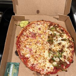 Small New York Style Crust half sausage/peppers, half candian bacon/pineapple