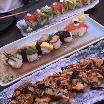 Nori - Rainbow roll, nigiri sampler, volcano roll - Vegan Near Me - Austin, Texas