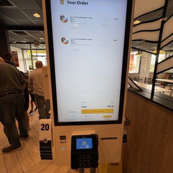 McDonald's - self-service kiosk - Fast Food Near Me - Seekonk, Massachusetts