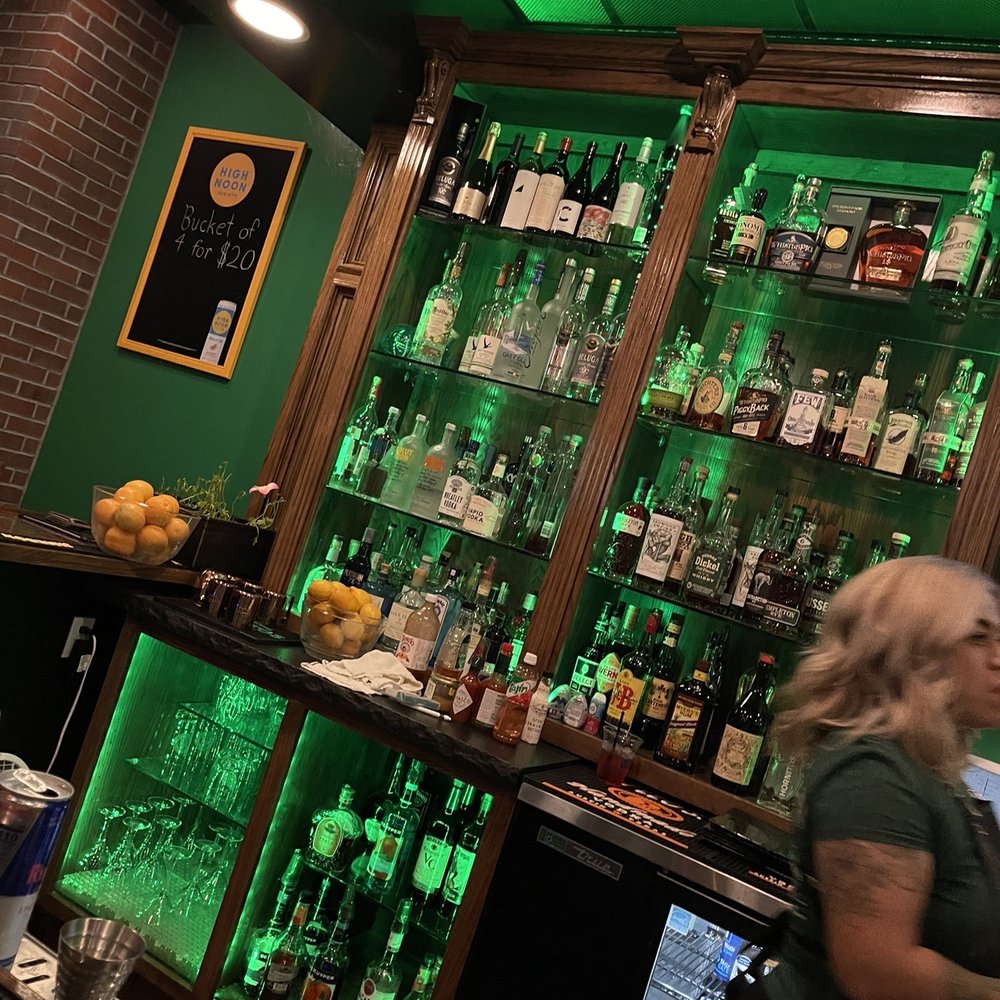 McGarry's Irish Pub - The bar with great staff - Pubs Near Me - Bakersfield, California McGarry's Irish Pub - The bar with great staff - Pubs Near Me - Bakersfield, California