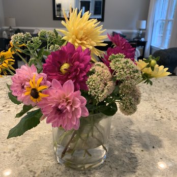 Edna Cleaning Services - Flowers - Home Cleaning Near Me Edna Cleaning Services - Flowers - Home Cleaning Near Me