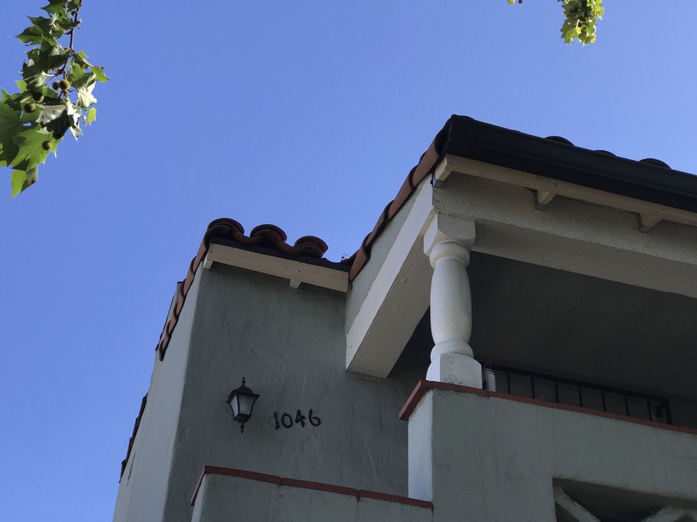 Slide of FJR Roofing