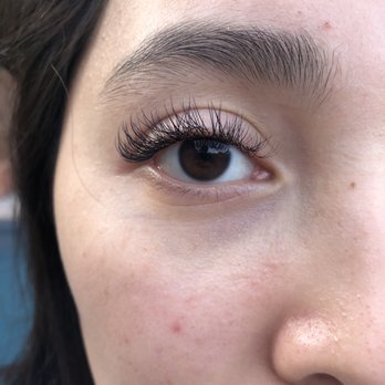 Lux LA - Mix of classic and volume lashes - Eyelash Service Near Me - Encino, California