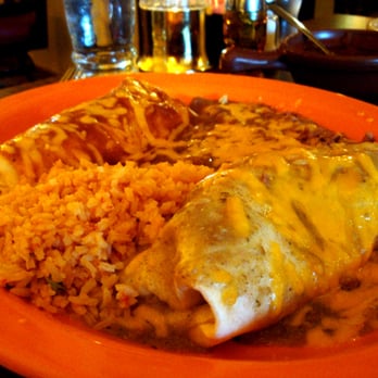 Casa Azteca - chicken (left) and pork (right) burritos - Mexican Near Me - Milpitas, California