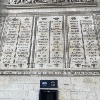 L'Arc de Triomphe - French generals who led in battles remembers the the Arc. Underlined means died in battle. - Landmarks & Historical Buildings Near Me - Paris, 75