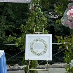 Circle 7 Framing - Temporary frame for display at the ceremony