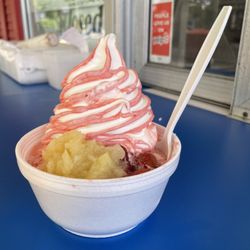 Dairy Twist Cafe - Strawberry sundae with pineapple & strawberries