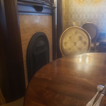 The Meredith Inn Restaurant - New American Near Me - Kittanning, Pennsylvania