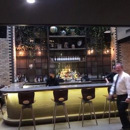 Nice bar!